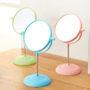 Mera kosmetiċi tal-plastik li jdur stand